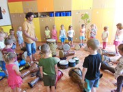 Příběh o bubnu - bubnování ve školce